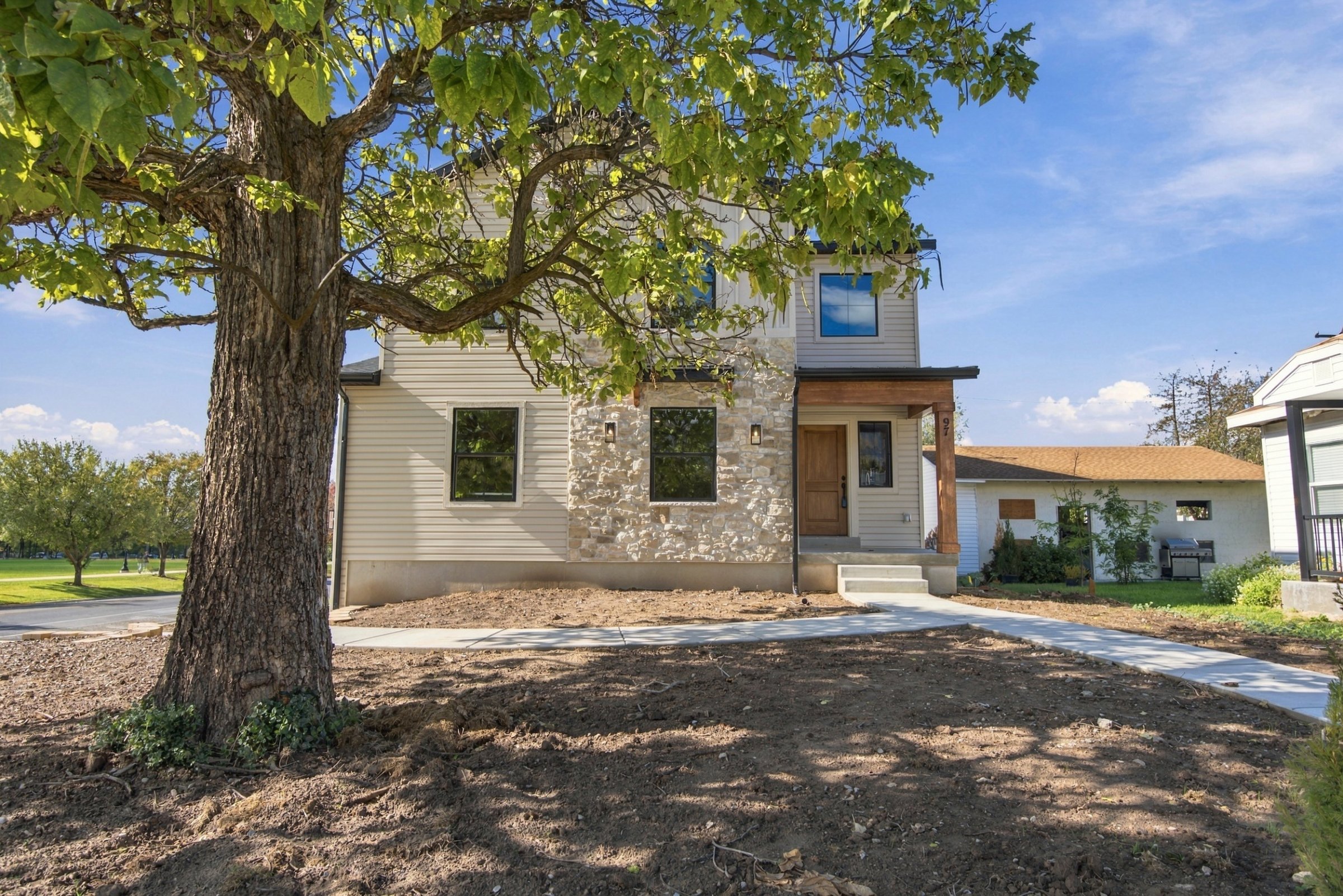 Crestwood Road — photo 2